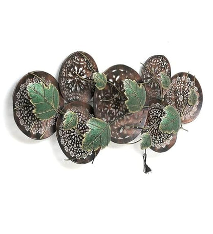 Leaf Round Panel Decorative Showpiece