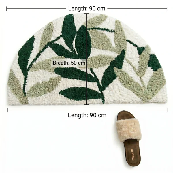 Premium leaf pattern bath mat with soft texture and clear dimensions.